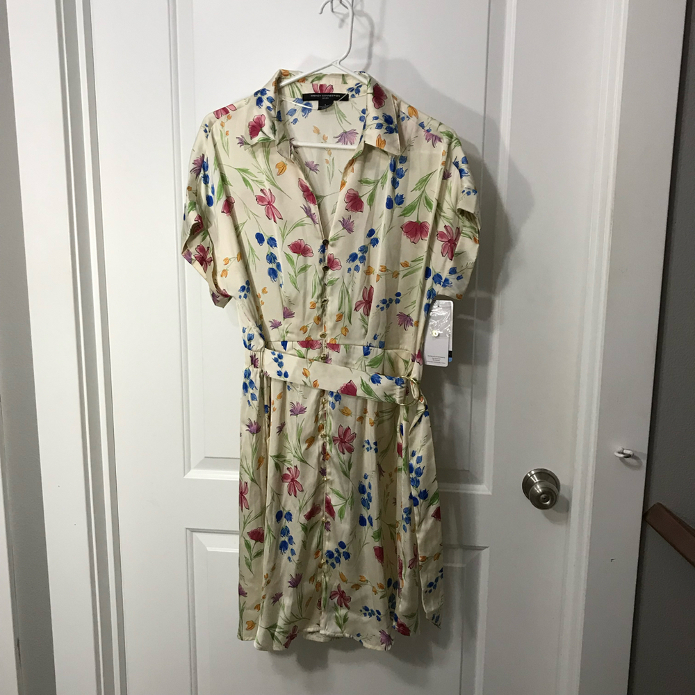 French Connection White Floral Belted Button Up Dress Size Large NWT